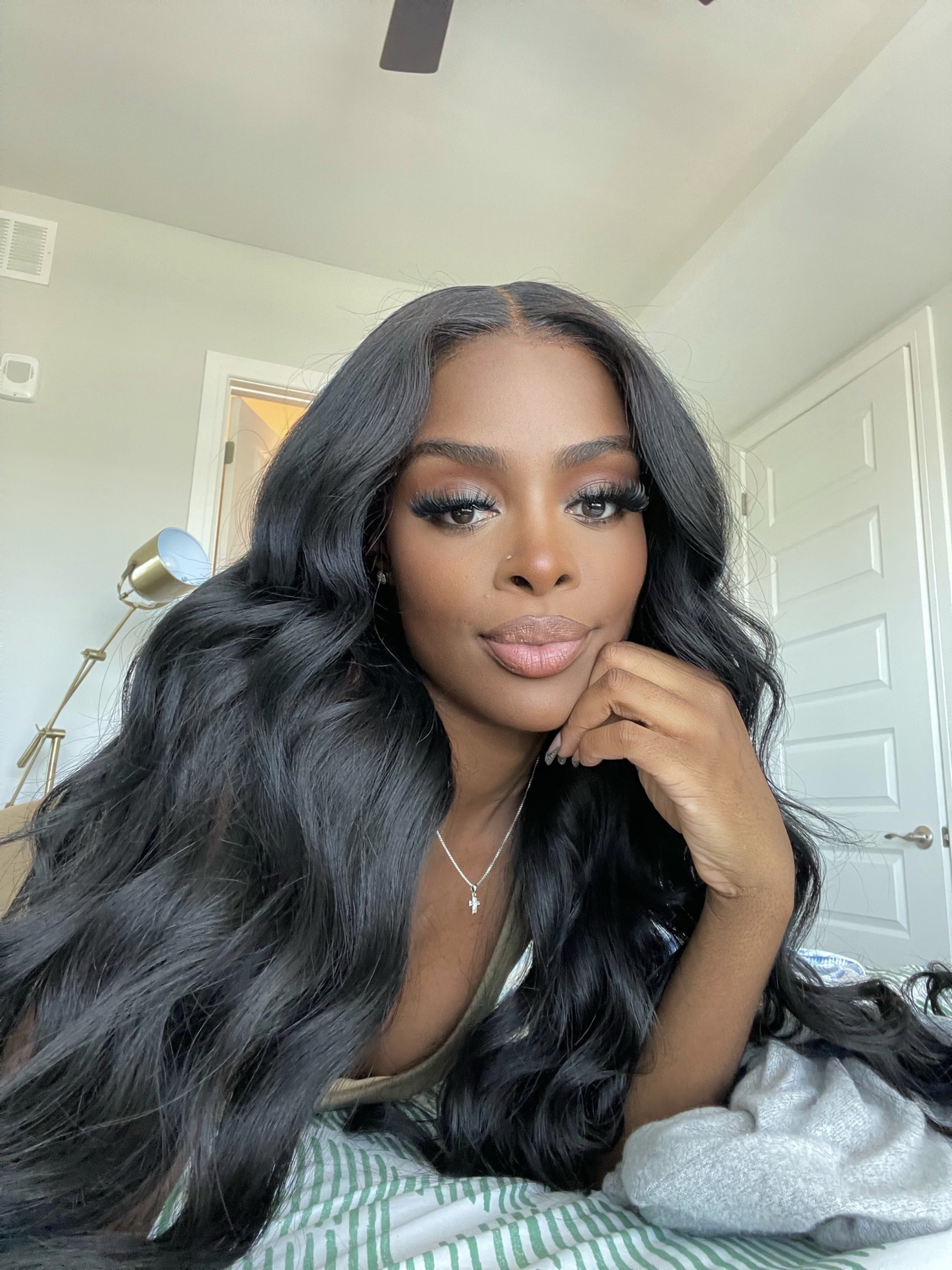 Hurela Affordable Transparent Lace Front Wigs Body Wave Real Black Hair Wigs  13x4 Lace Front Glueless Wig 180% Density Pre-plucked Human Hair Wigs with  Baby Hair Natural Color | Hurela Hair